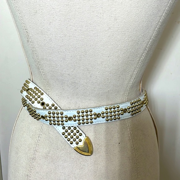 EUC Sand Castle gold & White studded belt - Picture 2 of 3